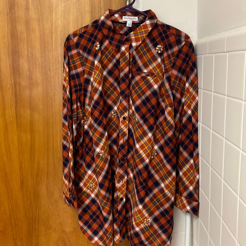 Kim Rogers brand plaid But nap. Sleeves can be cuffed. Beautiful embellishments